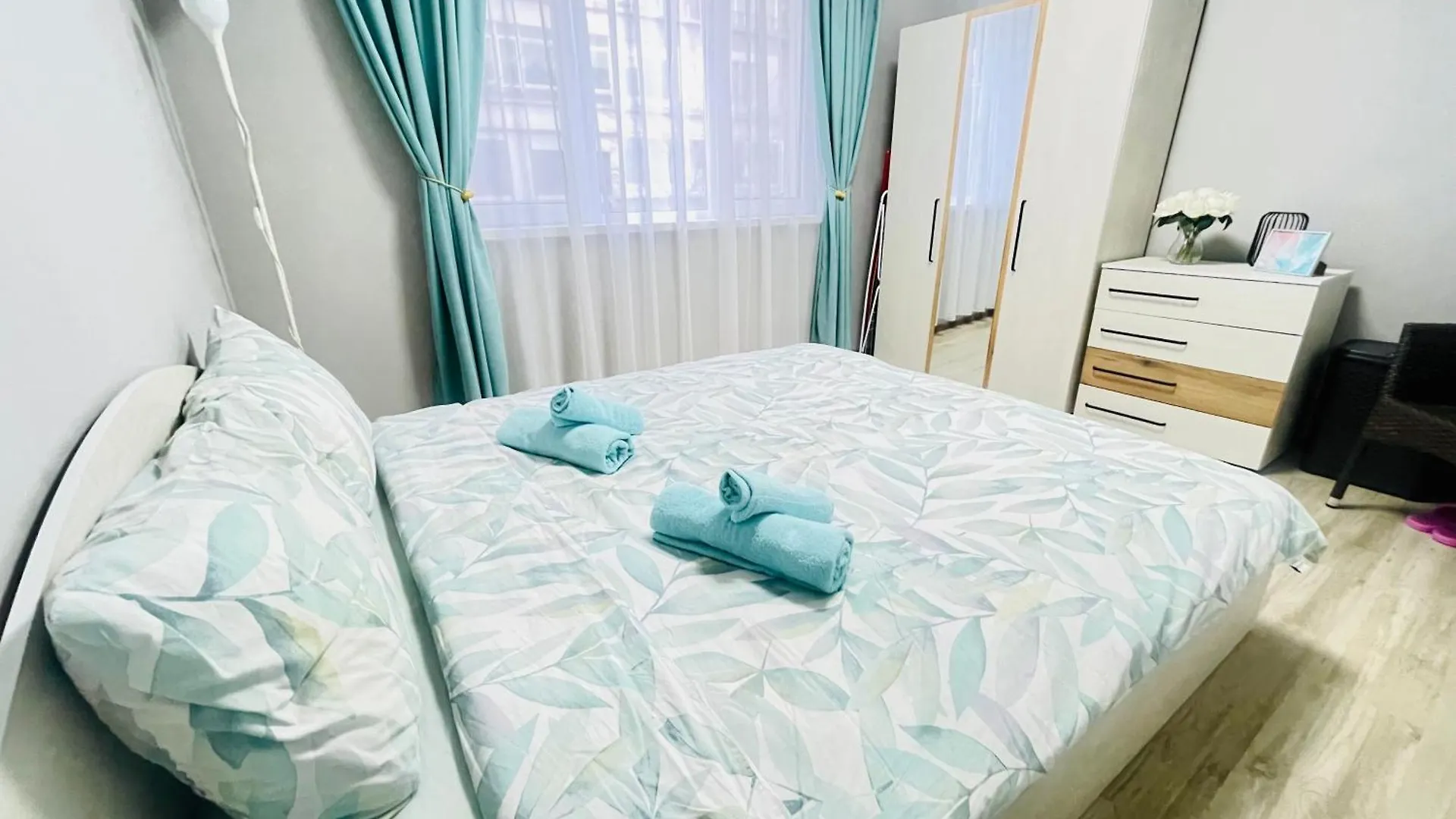 By The Sea - Central With Free Parking Varna Bulgaria